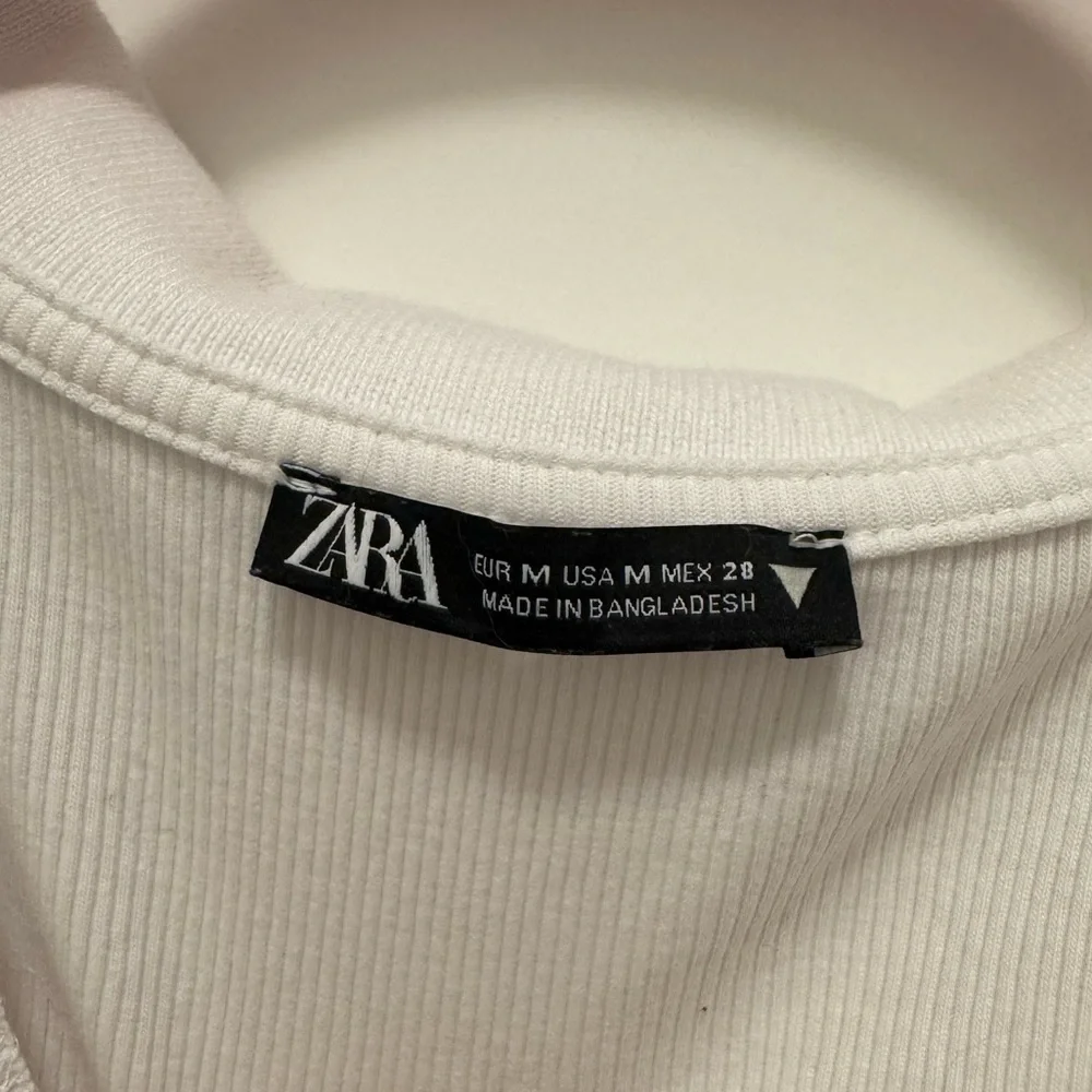 zara | white collared long sleeve - Picture 4 of 4